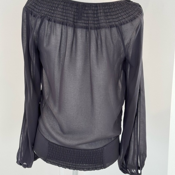 BCBG MaxAzria Sheer top, long sleeves with slits Scooped neck Size XXS Black - Picture 6 of 8